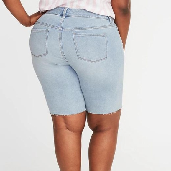 Old Navy Mid-Rise Plus Jean Bermuda Short New - Picture 2 of 3